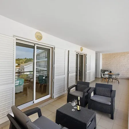 Marina Elegance By 拉哥斯